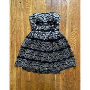bebe ~ Black/Gold Lace Strapless Mini Dress | Size 4